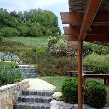 Penzion Nyugalom Szigete Vendeghaz