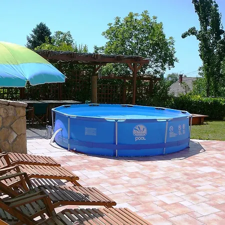 Pensjonat Nyugalom Szigete Vendeghaz