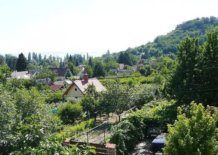 Nyugalom Szigete Vendeghaz * Szigliget