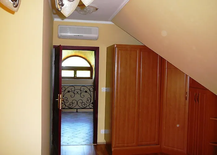 Nyugalom Szigete Vendeghaz Pensjonat *