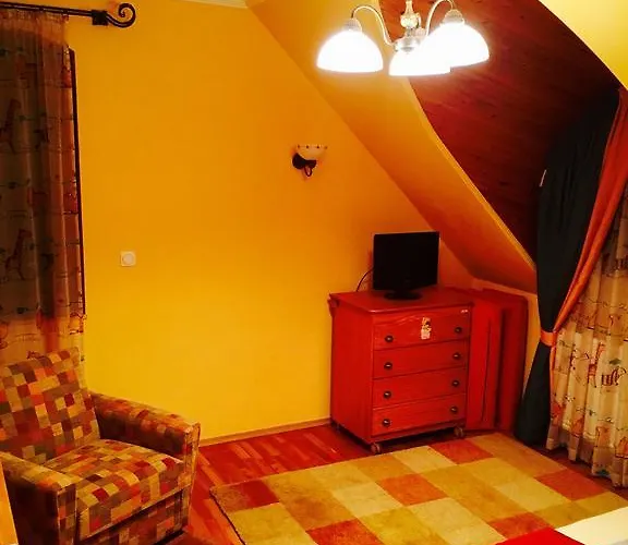 Nyugalom Szigete Vendeghaz Pensjonat *